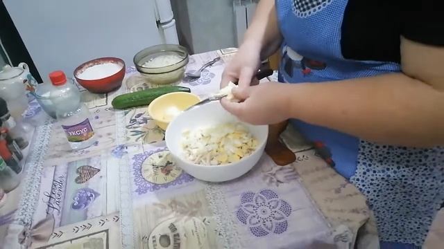 Салат с кальмарами .Просто и вкусно! смотреть онлайн