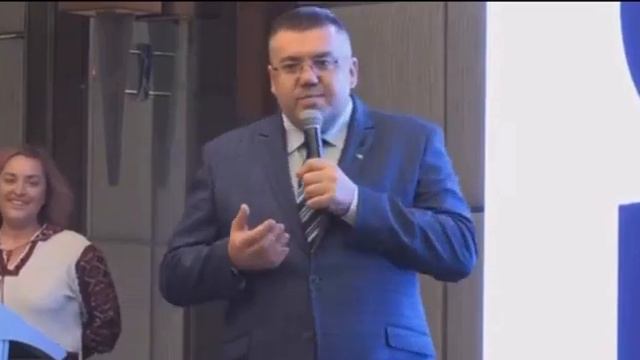 💁🏼♂️Порошенко сегодня приехал в Харьков представлять кандидата в мэры Александра Скорика смотреть онлайн