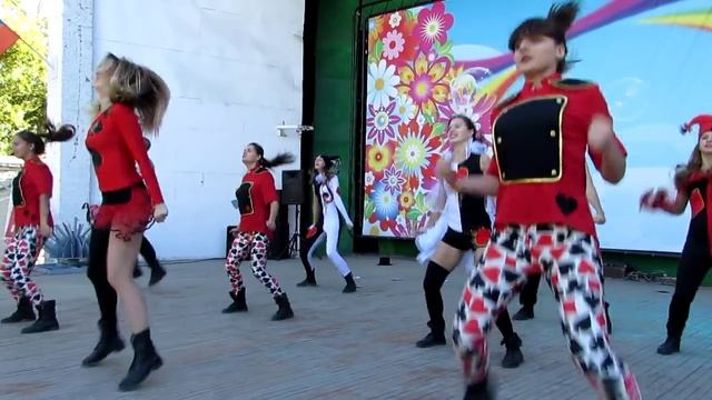 Фестиваль красок Красный Сулин смотреть онлайн