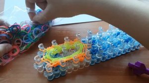 как сплести хомяка из резинок на станке часть 2