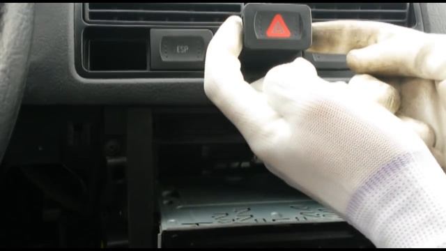 TUTORIAL: cum scoti / demontezi butoane (avarii, ESP, dezaburire) VW Golf 4 Bora in 5 pasi смотреть онлайн