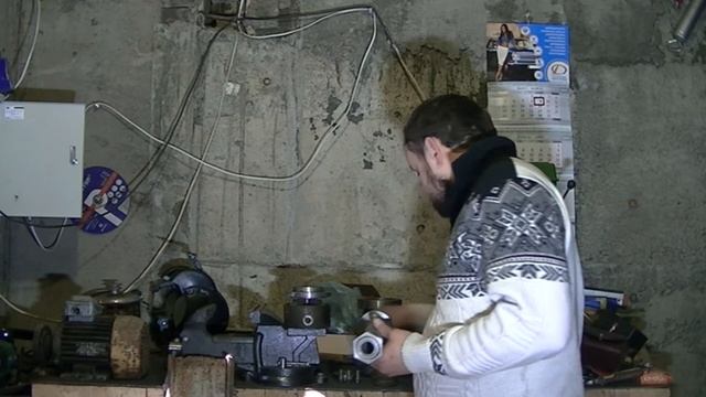 Самодельный токарный станок. Передняя бабка. смотреть онлайн