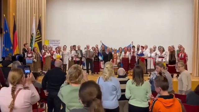 ОЙ, У ЛУЗІ ЧЕРВОНА КАЛИНА | UKRAINISCHER CHOR WOLJA | УКРАЇНСЬКИЙ ХОР ВОЛЯ | DRESDEN 5.03.2023 смотреть онлайн