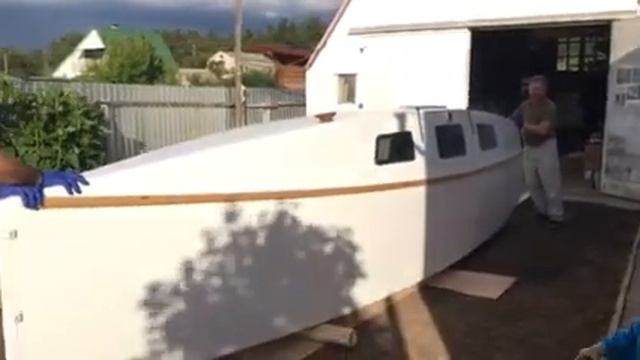 Катамаран "Тимур". Вынос корпуса из эллинга 1. смотреть онлайн