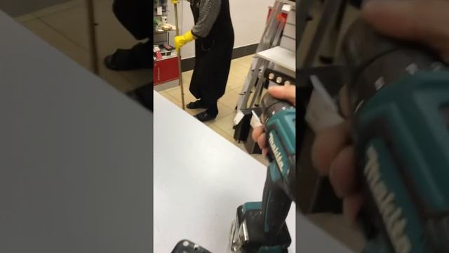 Makita df333 смотреть онлайн