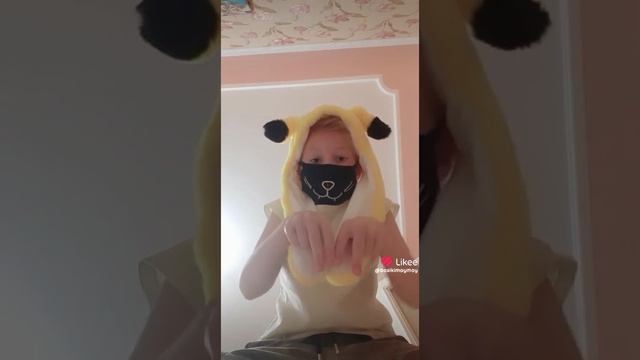 /\_/\
| • . •|
| ﹥❤ ДЕРЖИ И НЕ ВЫДЕЛАВАЙСЯ смотреть онлайн