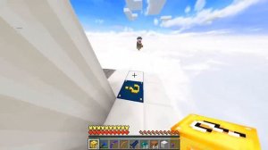 ВЫЖИВАНИЕ НА ОДНОМ ЛАКИ БЛОКЕ В НЕБЕ?! МАЙНКРАФТ LUCKY BLOCK НУБ ПРОТИВ КОМАНДА ПРО