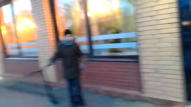 первое видео (по совместительству катка) смотреть онлайн