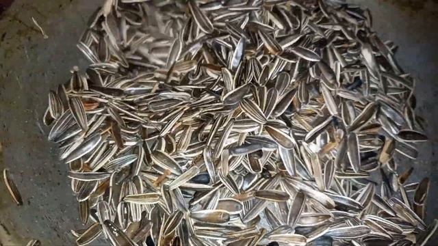 жарим семечки / как правильно жарит семечки на домашний условия смотреть онлайн