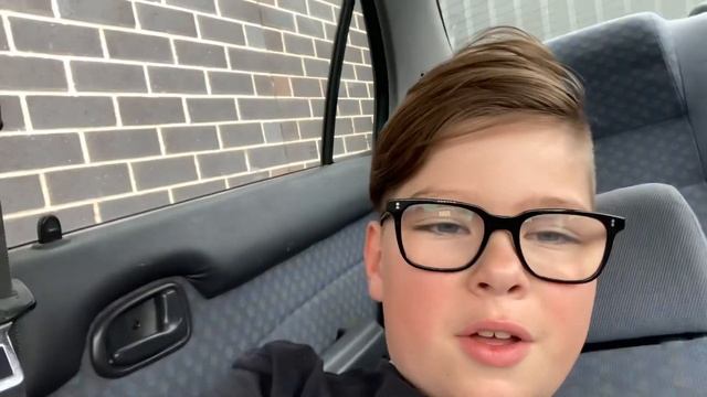 Surviving 1 hour in a 1992 Toyota Corolla sedan? смотреть онлайн