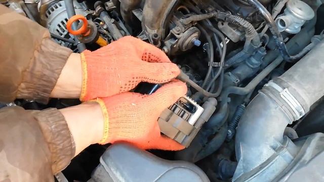 Замена модуля (катушки) зажигания Skoda Octavia A5 1,6 MPI. смотреть онлайн