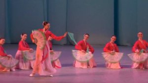 Корейский танец с веерами. Школа-Студия. Балет Игоря Моисеева.