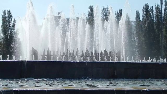 фонтан на  пл. 21 армии