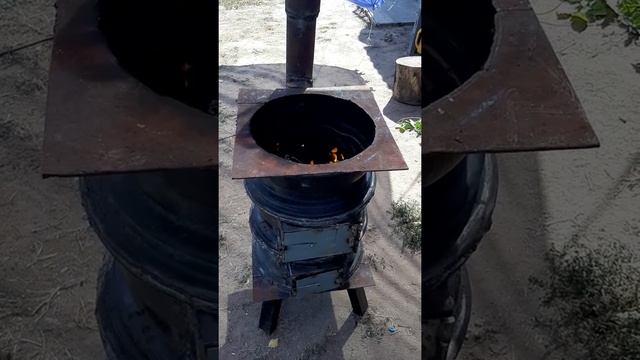 Печь из дисков для казана на 8 литров.