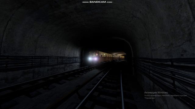 В темном туннели едет Ретропоезд Сокольники в метрострое Гмод смотреть онлайн