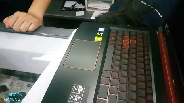 Acer Nitro 5 : EP1 ไปซื้อโน๊ตบุ๊คที่ขายดีจนขาดตลาดกันเถอะ เช็คโน๊ตบุ๊คก่อนออกจากร้าน JIB смотреть онлайн