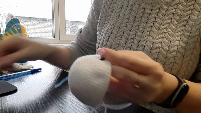 Как вставить винтовые глазки