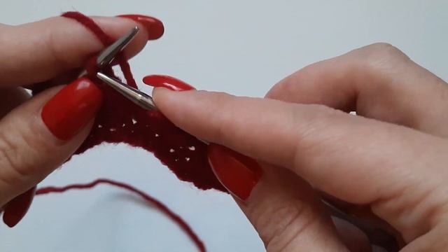 Супер объёмный узор для шапок спицами смотреть онлайн