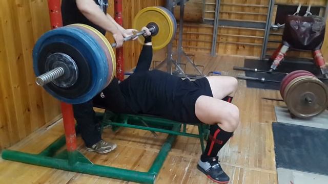 Жим лежа 205 кг 2 повторения смотреть онлайн
