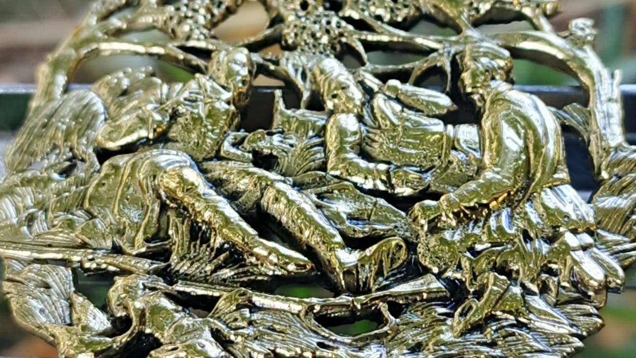 Литье-накладка «ОХОТНИКИ на ПРИВАЛЕ», художественное литье (латунь), Народные украшения