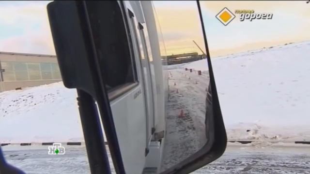 Мертвая зона фуры - Почему попадают под колеса грузовика смотреть онлайн