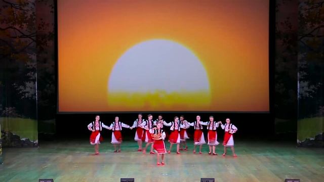 Румынский танец "Маков цвет" - Ансамбль народного танца "КАЛИНКА" 15 лет! смотреть онлайн