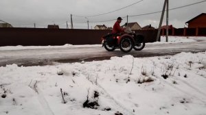 Установили новую внедорожную резину на мотоцикл Урал с коляской