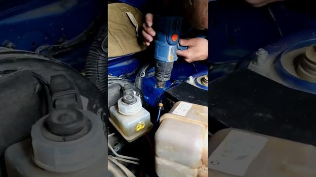 Как вода попадает в салон автомобиля? смотреть онлайн