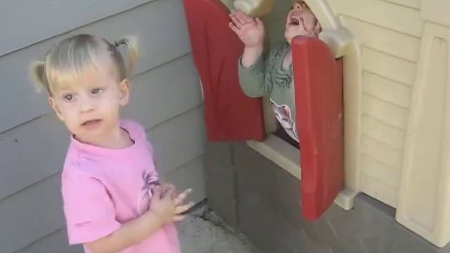 Playhouse fun with friends смотреть онлайн
