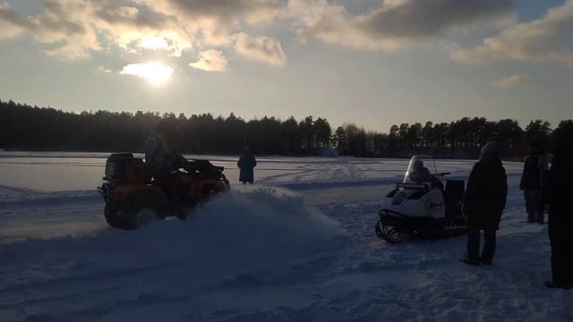 Дрифт трасса по льду. Подготовка к "Казан пати drift on ice смотреть онлайн