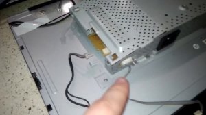 Ремонт монитора, выключается сразу после включения