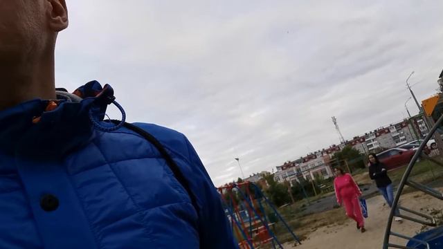 Папа ушёл в загул на 1.5 часа. Лето, песок, куличики ! Каменск - Уральский смотреть онлайн