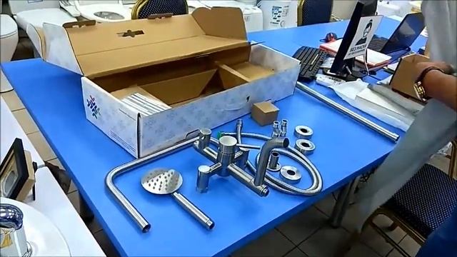 Смеситель с тропическим душем. смотреть онлайн