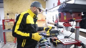 Какой шуруповерт лучше купить? Первый обзор.