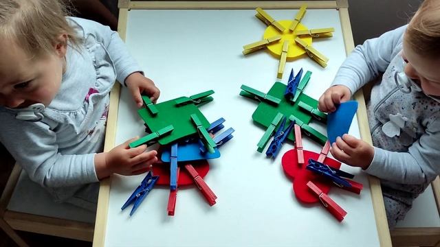 РАЗВИВАЮЩАЯ ИГРА ДЕТЯМ ОТ 1-2 ЛЕТ СВОИМИ РУКАМИ ЗА 5 МИНУТ. Рубрика:"ОЧ.УМЕЛАЯ МАМА" смотреть онлайн