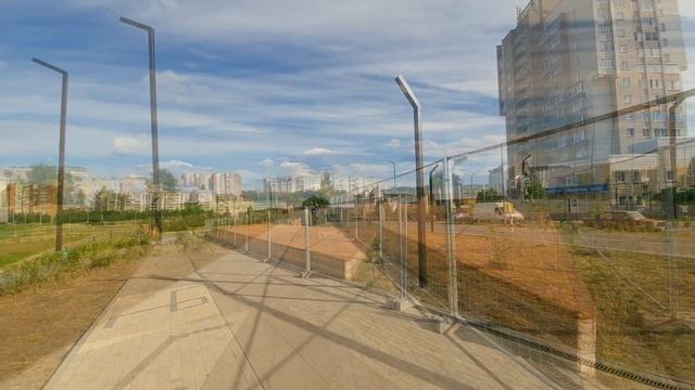 Набережная под перистыми облаками. Город Ухта / Канал Ухта смотреть онлайн