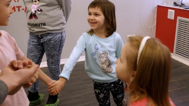 "Имена Продакшн" дарит детям радость! смотреть онлайн