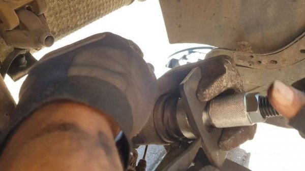 How to change Peugeot 307 Rear brakes pads