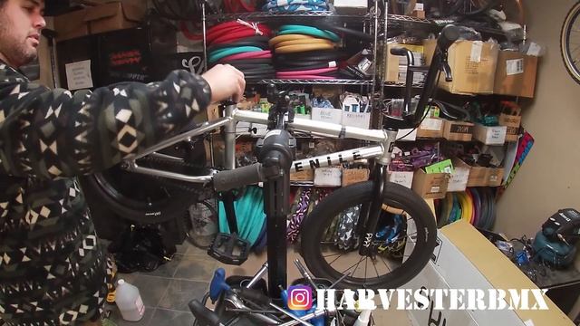 2020 Cult Juvenile 18" Unboxing @ Harvester Bikes смотреть онлайн
