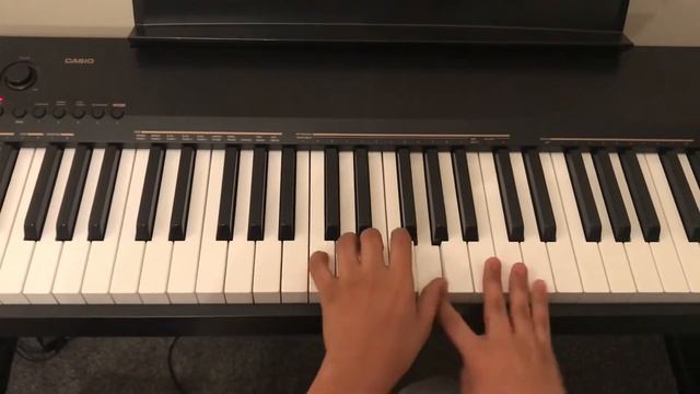 £10 kids piano VS Casio cdp 130 Piano VS Yamaha DGX 660 piano Senorita Piano cover смотреть онлайн