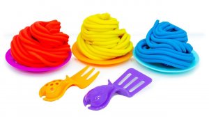 Сюрпризы из Пластилина Плей До с игрушками из мультиков Маша и Медведь Герои в Масках Три Кота