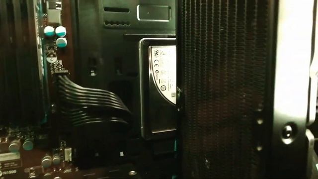 HexaCore FX 6350, MSI R9 390 8GB, H100i Liquid cooling, RGB смотреть онлайн