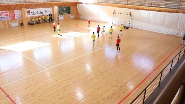 Шахтёр 2008-1 - United kids Football. Счёт 5:0. U-10. Junior league. Обзор. 14.04.2019г. смотреть онлайн