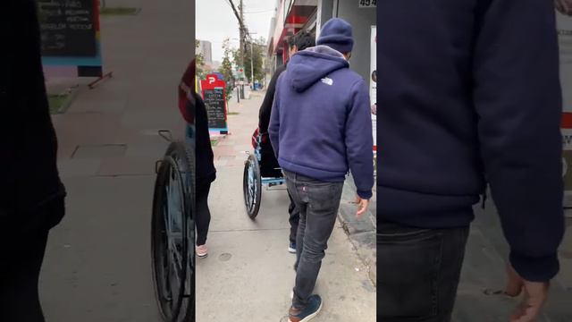 Entrega de sillas de ruedas смотреть онлайн