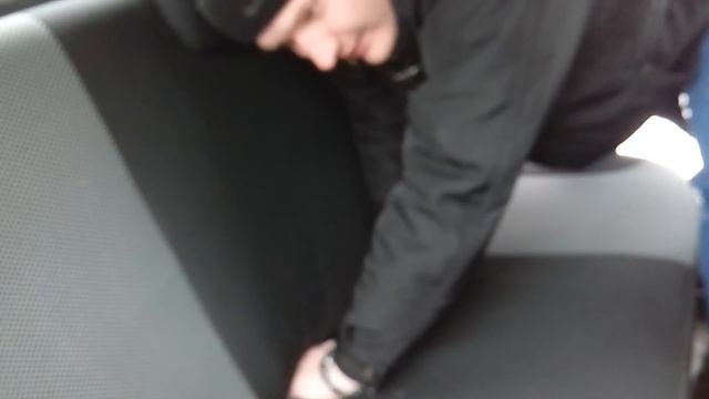 Renault Logan 2. Снять заднее сиденье (часть 1) смотреть онлайн