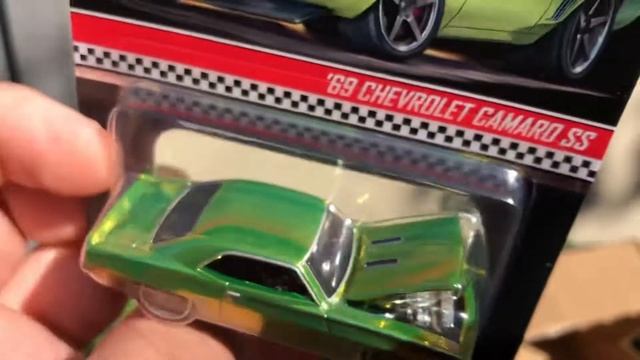 HOT WHEELS: RLC Camero antifreeze green смотреть онлайн