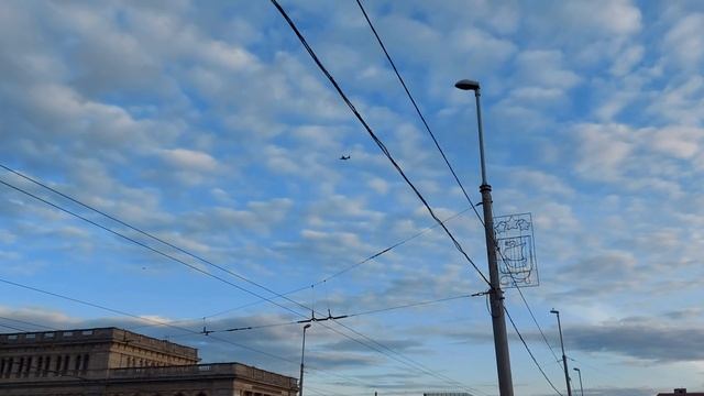 Военные самолёты летают над Калининградом смотреть онлайн