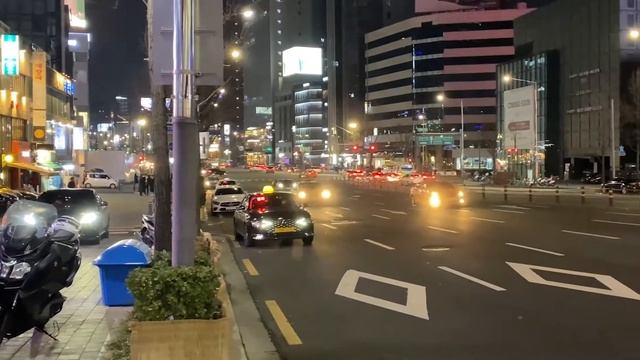 Lamborghini Aventador SVJ Ночной город Звук двигателя.