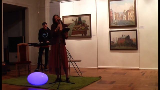 Музыкально-литературное шоу Олега Шакирского в Нижегородском государственном художественном музее смотреть онлайн