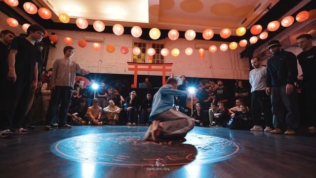 AVRORA VS GREEN PANDA / TOP 4 / LEGENDARY CLAN / BREAK RAVE CYPHER смотреть онлайн